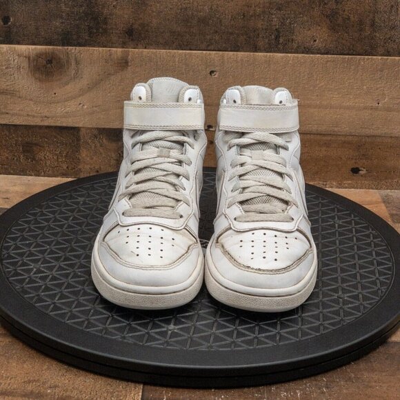 NIKE AIR COURT BOROUGH MID KIDS ATHLETIC SHOES BASKETBALL GYM WHITE SIZE 5.5Y - Picture 2 of 9